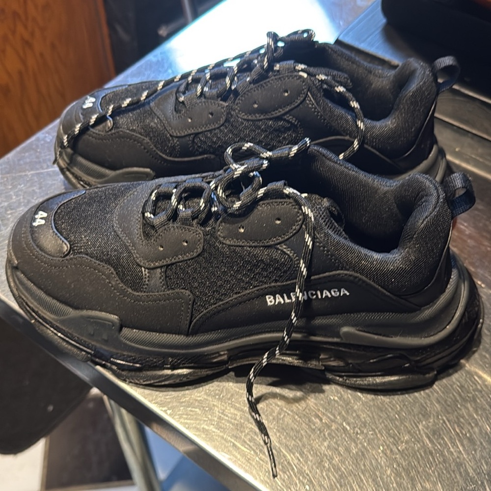 Balenciaga Triple S Triple Black Sneakers Men’s Size 11 - Picture 2 of 4
